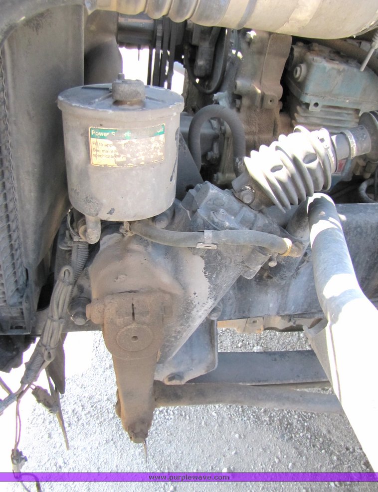 image for item 3057 1998 Freightliner Conventional FLC120 semi truck