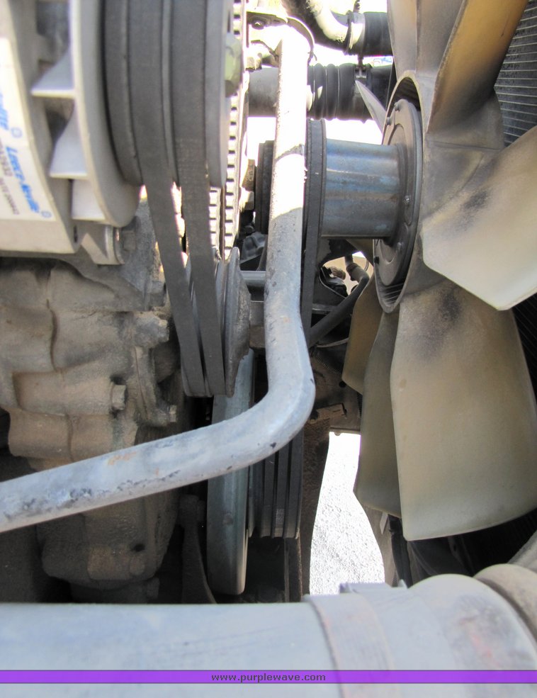 image for item 3057 1998 Freightliner Conventional FLC120 semi truck