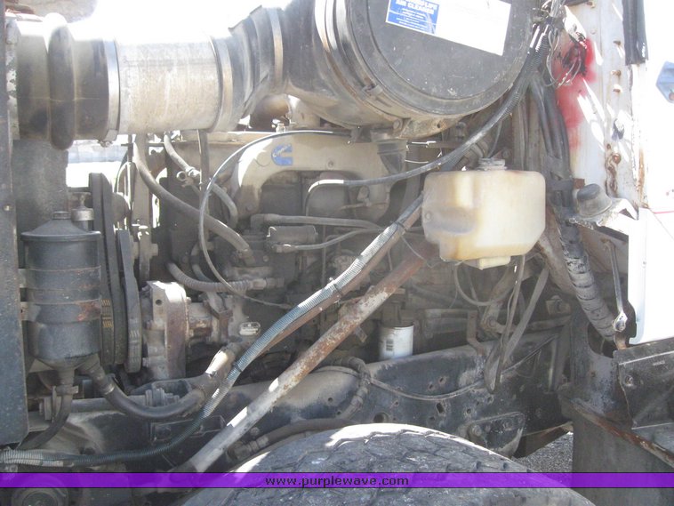 image for item 6044 1984 International S F2574 truck