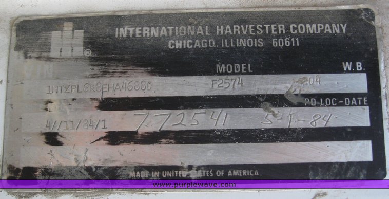 image for item 6044 1984 International S F2574 truck