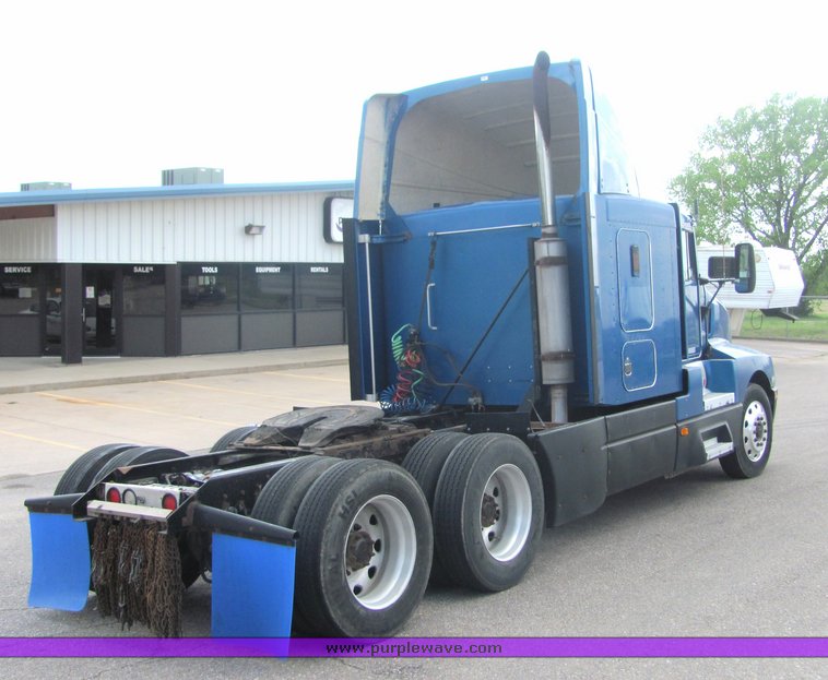 image for item 6076 1994 Kenworth Construct T600 semi truck