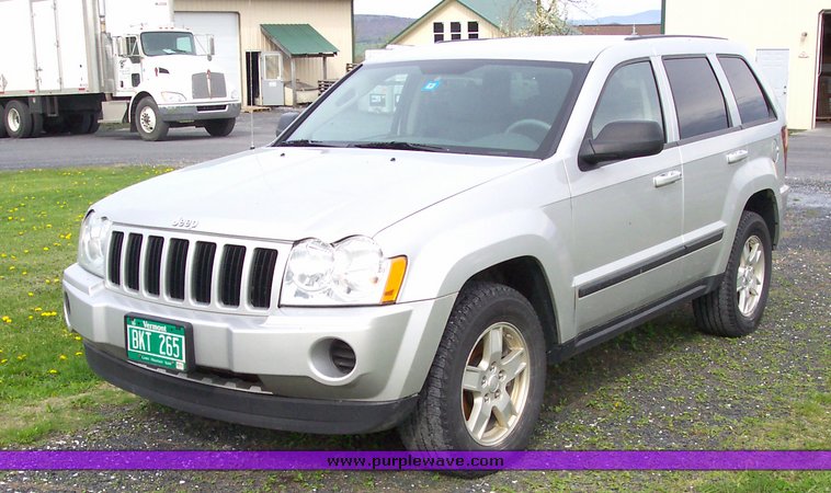 image for item 1501 2007 Jeep Grand Cherokee Laredo