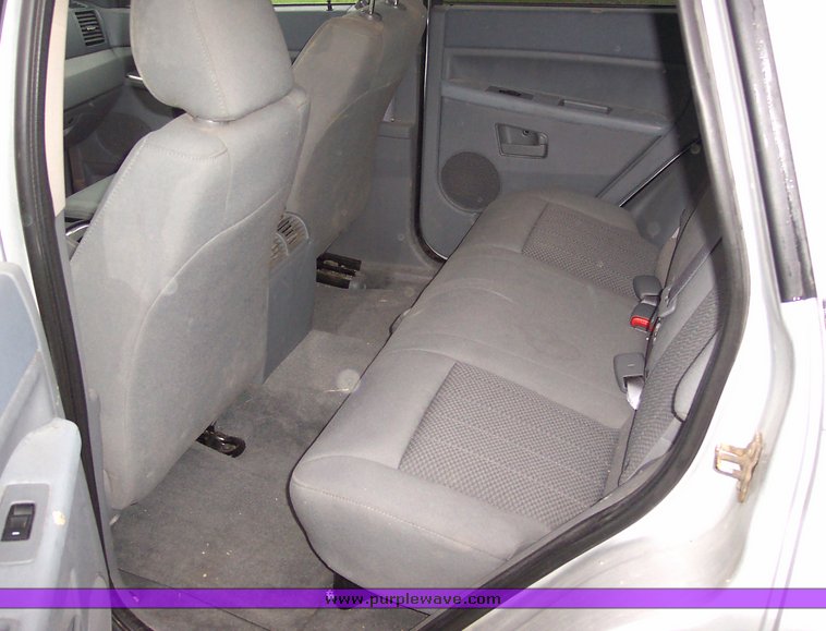 image for item 1502 2006 Jeep Grand Cherokee