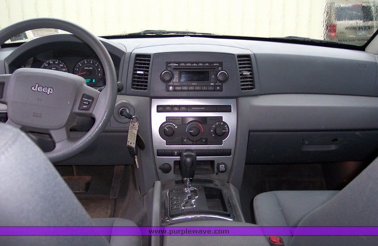 image for item 1502 2006 Jeep Grand Cherokee
