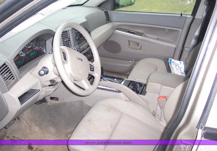 image for item 1503 2005 Jeep Grand Cherokee