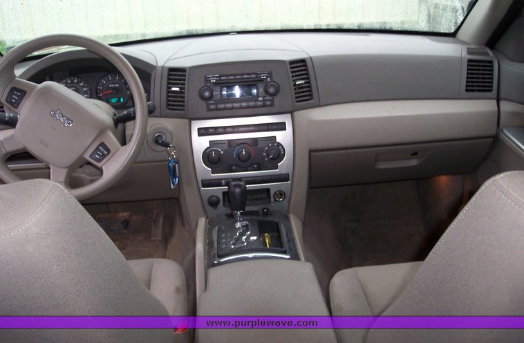 image for item 1503 2005 Jeep Grand Cherokee