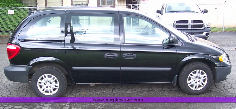 image for item 1504 2006 Dodge Caravan SE van