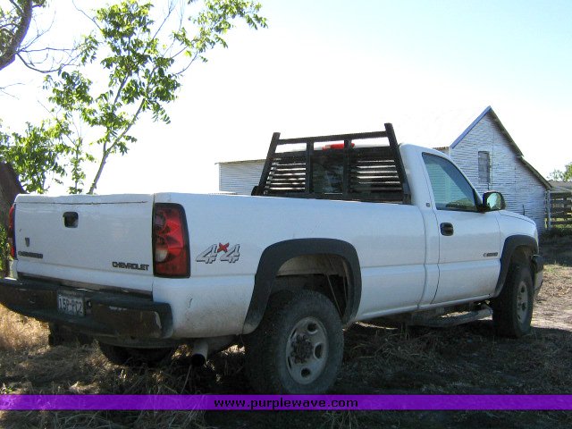 image for item 1800 2005 Chevrolet K2500HD Silverado pickup