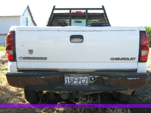 image for item 1800 2005 Chevrolet K2500HD Silverado pickup