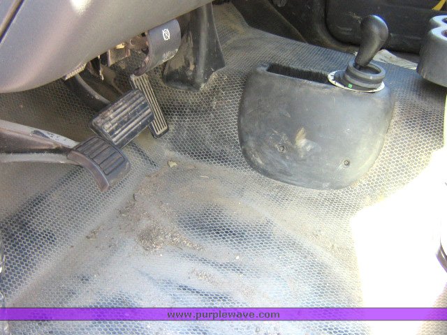 image for item 1800 2005 Chevrolet K2500HD Silverado pickup