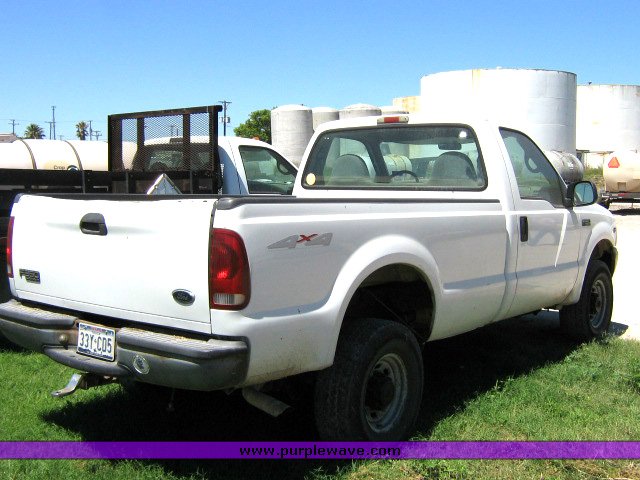 image for item 1801 1999 Ford F350 Super Duty pickup
