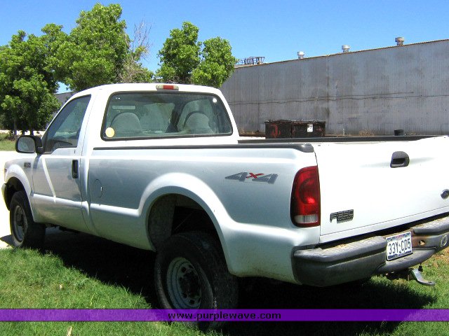 image for item 1801 1999 Ford F350 Super Duty pickup