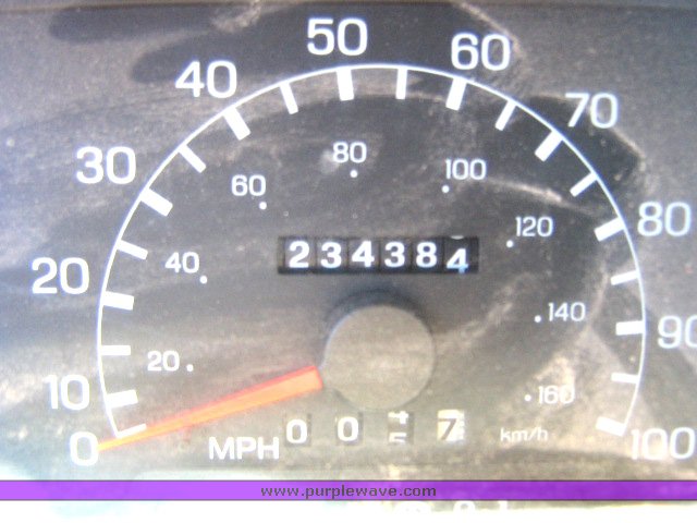 image for item 1801 1999 Ford F350 Super Duty pickup