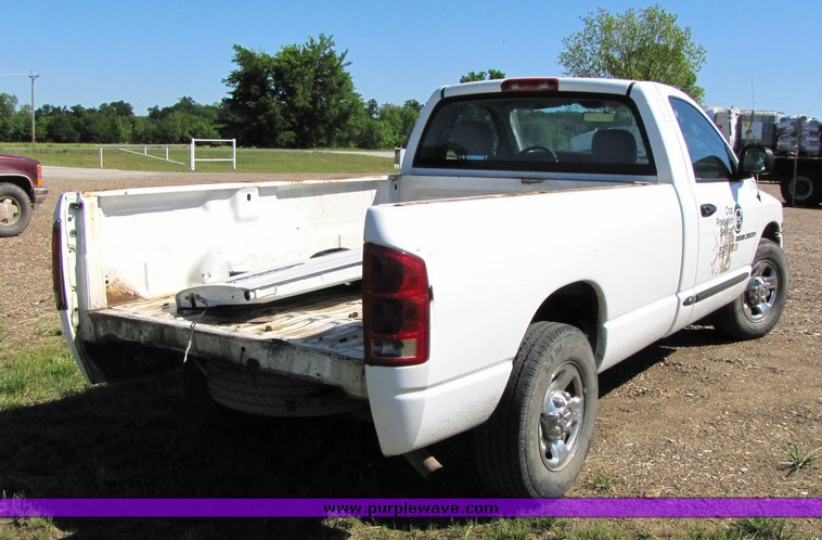 image for item 3191 2004 Dodge 2500 pickup