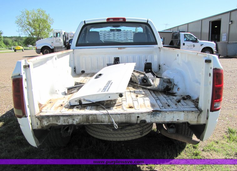 image for item 3191 2004 Dodge 2500 pickup