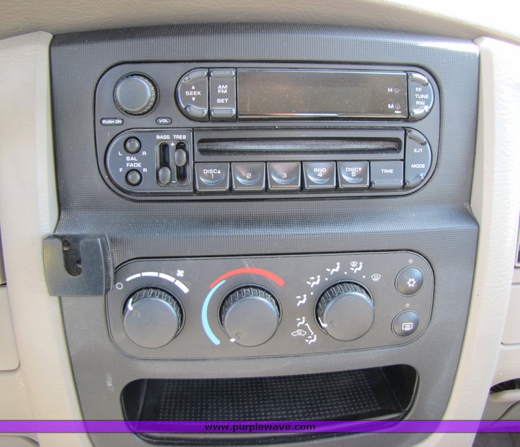 image for item 3191 2004 Dodge 2500 pickup