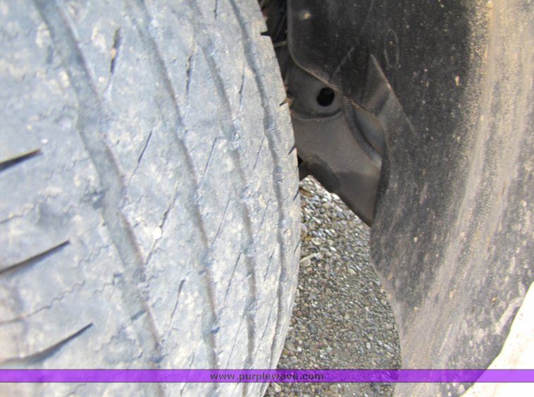 image for item 3191 2004 Dodge 2500 pickup