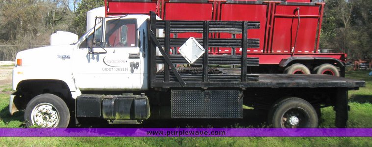 image for item 5660 1992 GMC Topkick 4x2 flatbed truck