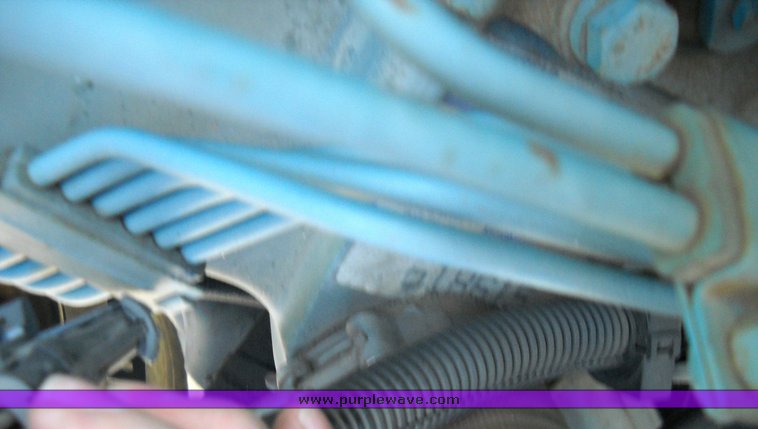 image for item 8100 1991 International 4900 4x2 single axle truck and trailer