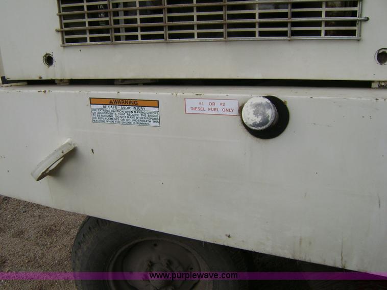 image for item 1000 1985 Elgin street sweeper