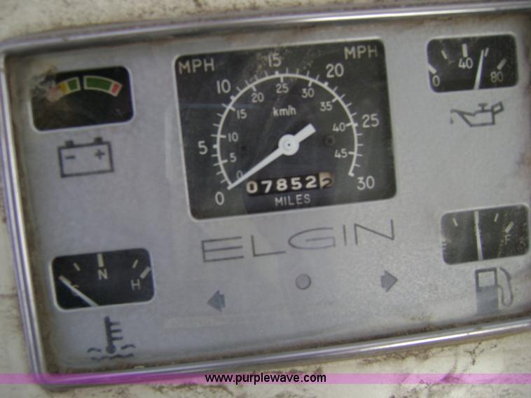 image for item 1000 1985 Elgin street sweeper