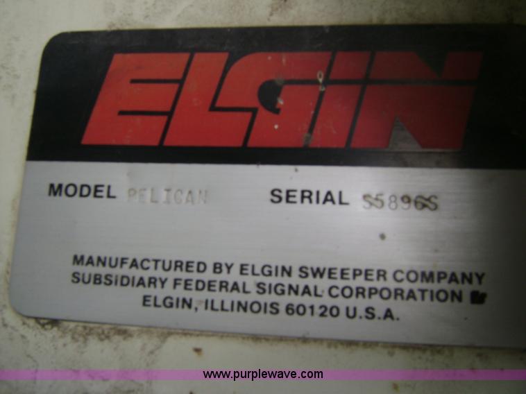 image for item 1000 1985 Elgin street sweeper