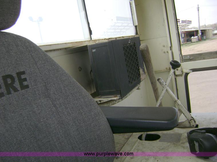 image for item 1000 1985 Elgin street sweeper