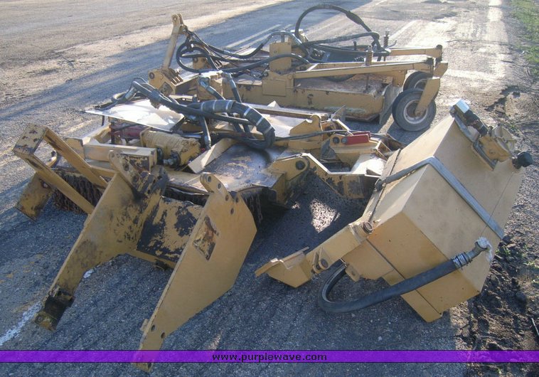 image for item 1002 Diamond 60" side and rear deck hydraulic mower