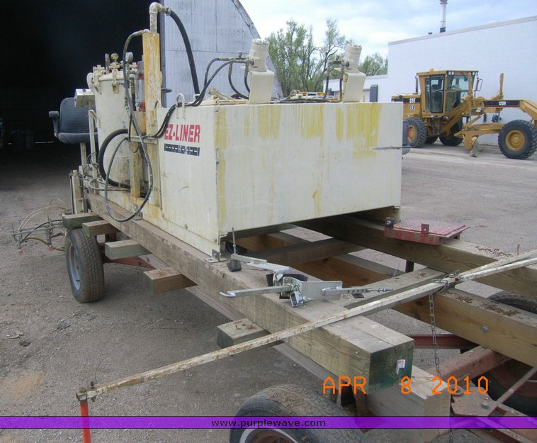 image for item 1008 1997 Ez Liner AL-120 paint striper