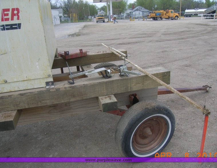 image for item 1008 1997 Ez Liner AL-120 paint striper