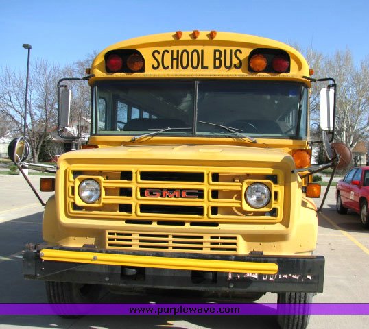 image for item 1436 1989 GMC 80 passenger bus