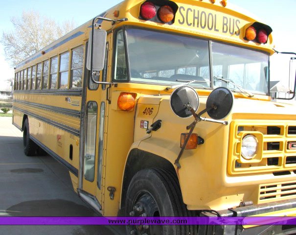 image for item 1436 1989 GMC 80 passenger bus