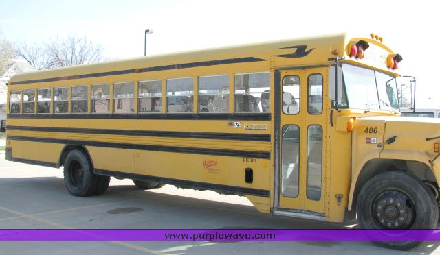 image for item 1436 1989 GMC 80 passenger bus