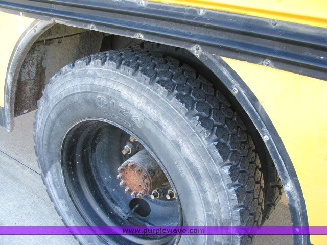 image for item 1436 1989 GMC 80 passenger bus