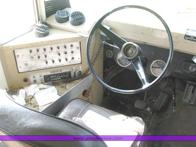 image for item 1436 1989 GMC 80 passenger bus