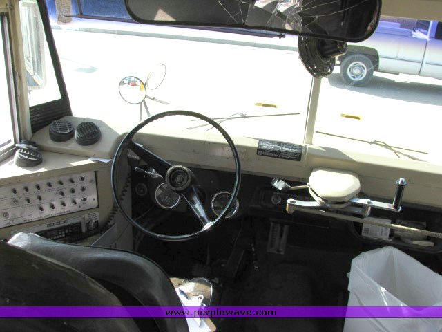 image for item 1436 1989 GMC 80 passenger bus