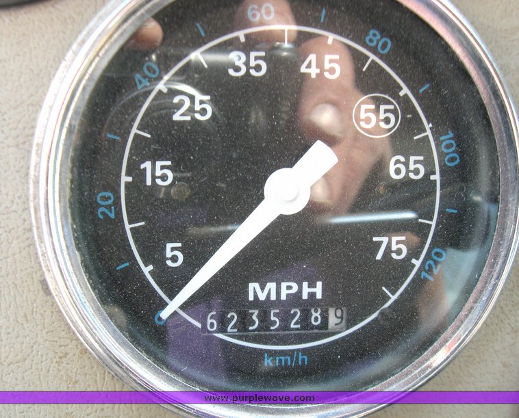 image for item 2181 1991 Ford Conventional LTS9000 semi truck