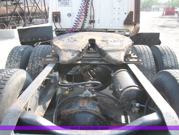 image for item 2181 1991 Ford Conventional LTS9000 semi truck