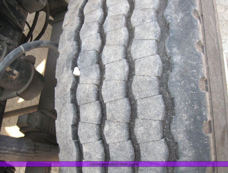 image for item 2181 1991 Ford Conventional LTS9000 semi truck