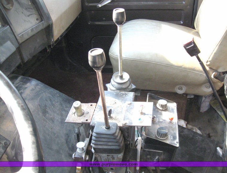 image for item 2182 1991 International Series 4900 dump truck