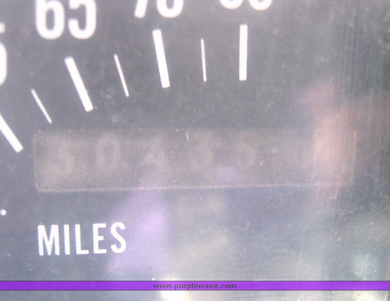 image for item 2182 1991 International Series 4900 dump truck