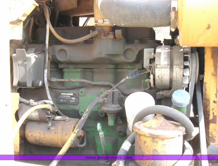 image for item 2184 Tampo SP312 rubber tire roller