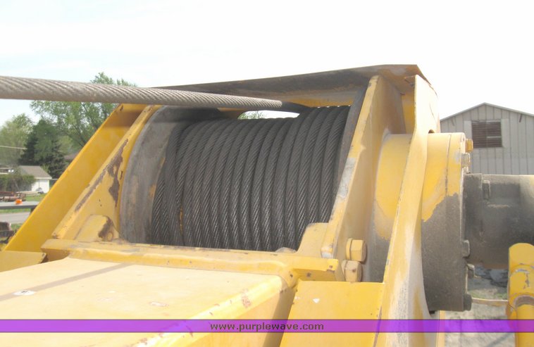 image for item 2185 1987 Ford F800F boom truck