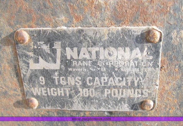 image for item 2185 1987 Ford F800F boom truck