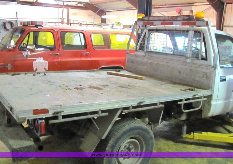 image for item 4001 1988 Chevrolet C3500 pickup