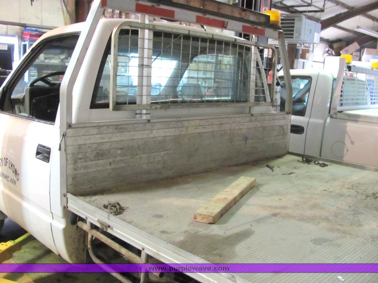 image for item 4001 1988 Chevrolet C3500 pickup