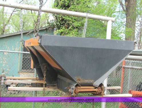 image for item 4001 1988 Chevrolet C3500 pickup