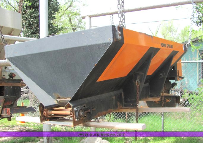 image for item 4001 1988 Chevrolet C3500 pickup