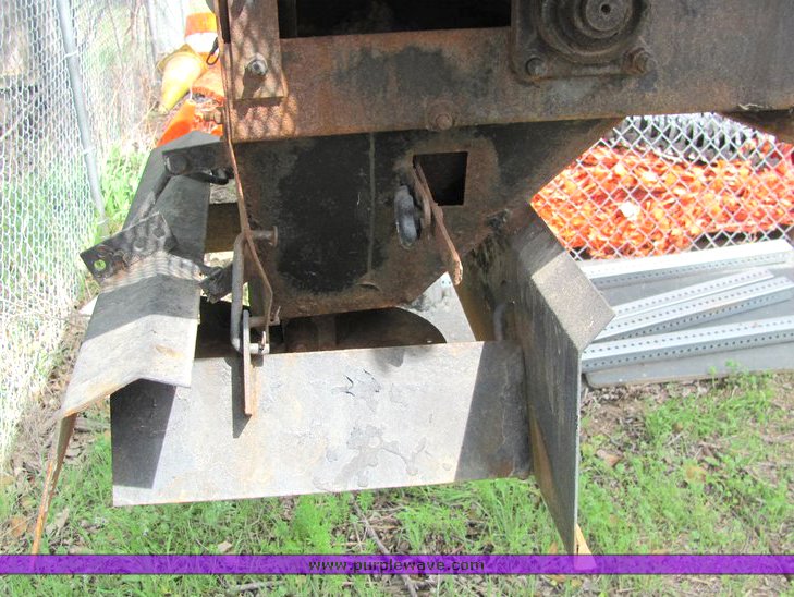 image for item 4001 1988 Chevrolet C3500 pickup