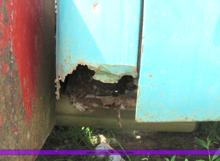 image for item 4002 1962 Ford F250 winch truck